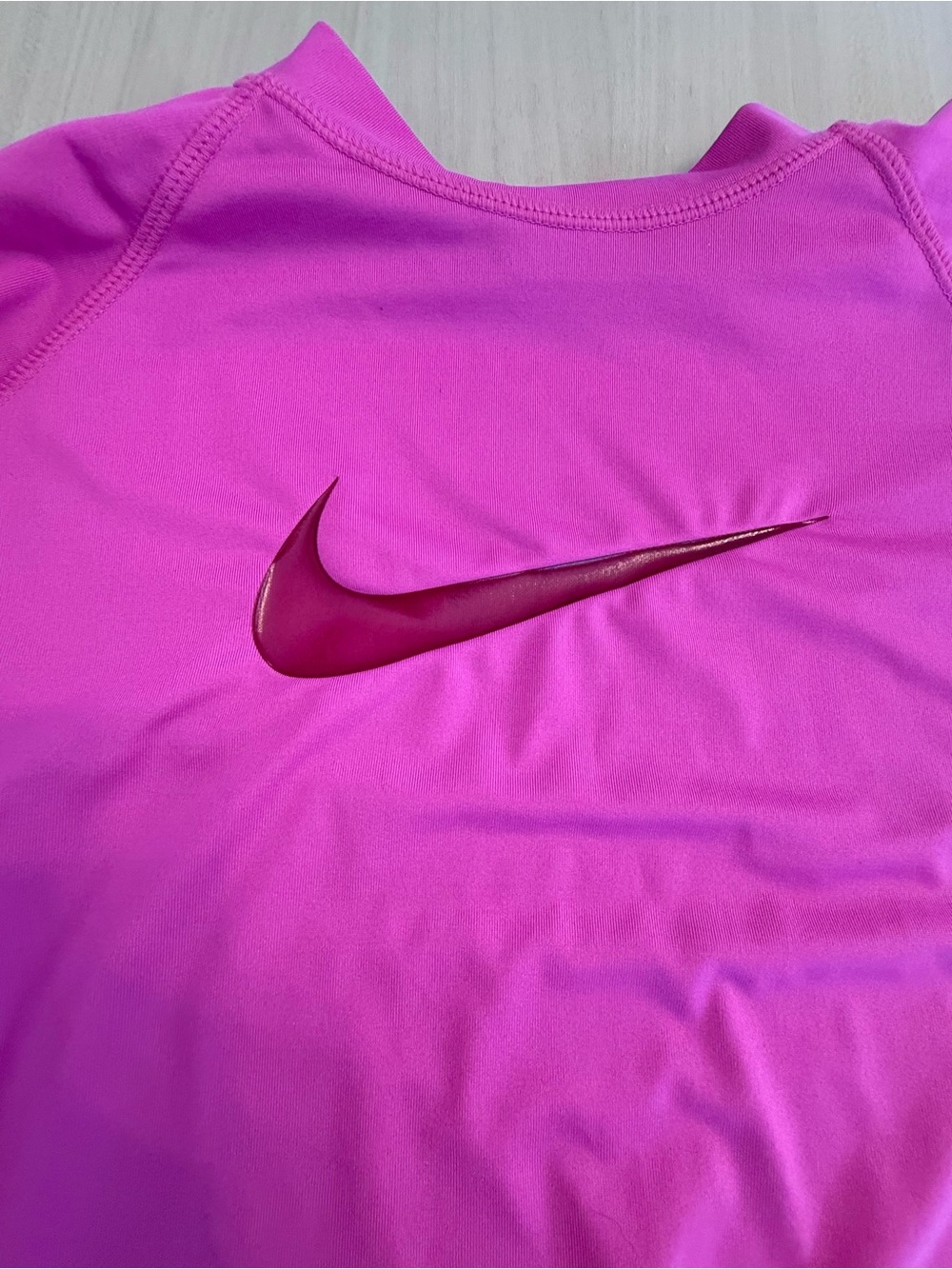 🩷 Nike Swim Dri-fit UPF 40 Women’s Hot Pink Long-Sleeve Top Surf Rashguard Golf - Picture 9 of 14